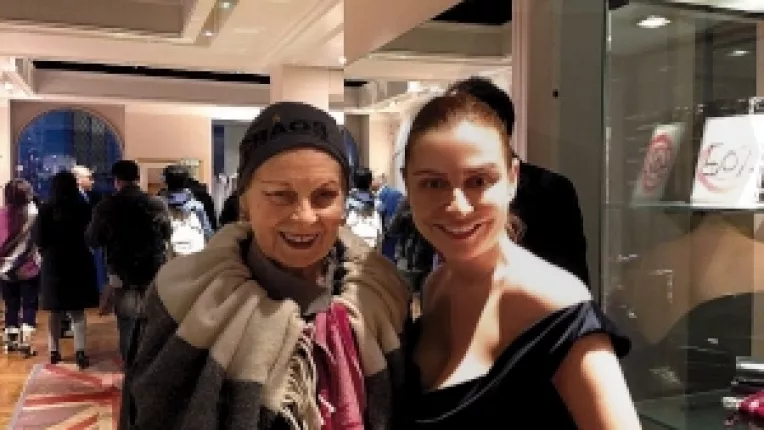 Adina Buzatu a petrecut cu lumea buna a modei la Milano si Florenta