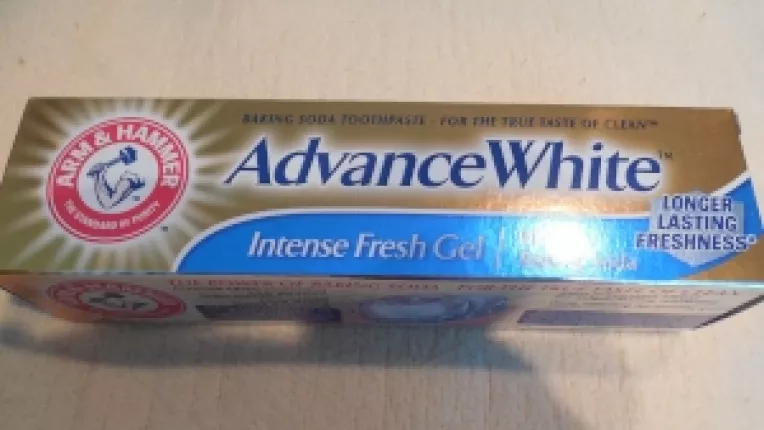 Advance White Intense Fresh Gel, cu bicarbonat de sodiu