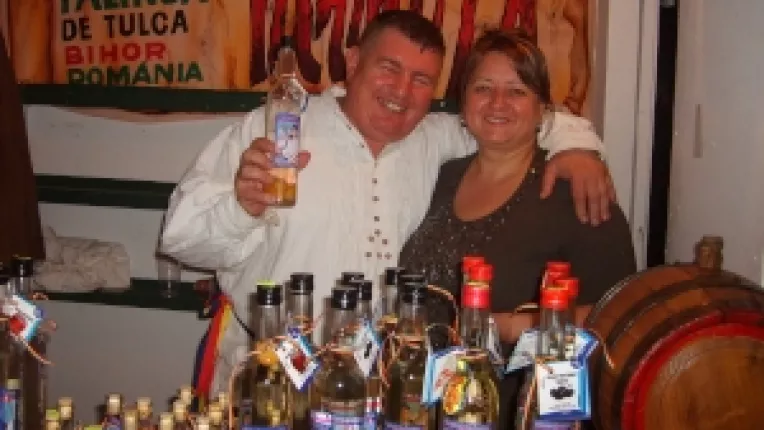 Florin Chise din Bihor: "La noi, in Ardeal, palinca se incearca!"