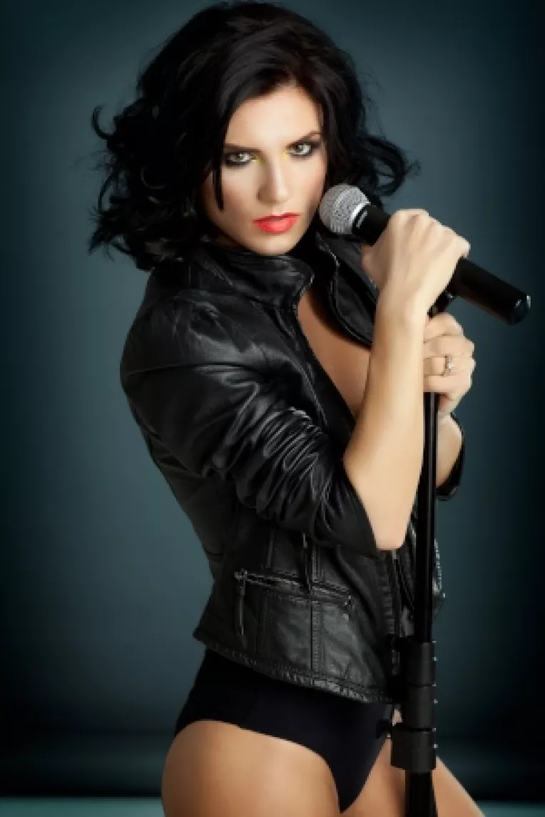 Fosta solista DJ Project a slabit cu nectar de goji si ceai de ghimbir
