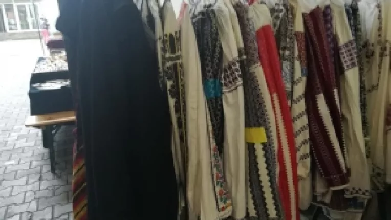 Gabriela din Calafat: ii traditionale si costume populare