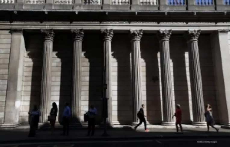 Guvernantii ii indeamna de zor pe greci sa voteze impotriva acordului cu creditorii