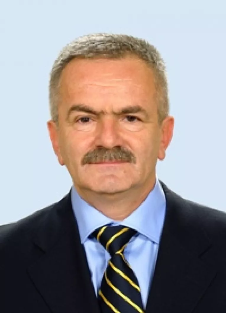 Insula Maican: Senatorul Valeca este intrigat de lipsa de reactie a ministrului roman de externe