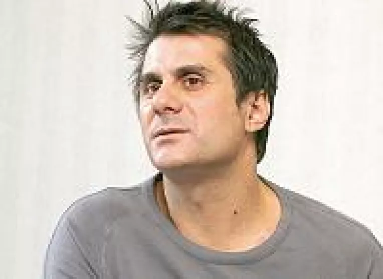 Marian Ionescu, liderul trupei Directia 5, a fost ranit usor intr-un accident rutier