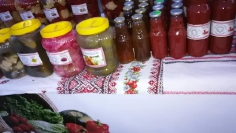 Muraturile din Itesti, la mare cautare la mare cautare la targul din curtea MTR