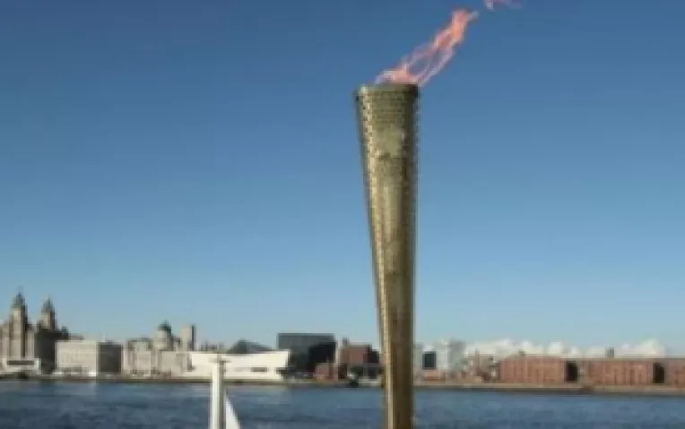 Premierul Victor Ponta participa la deschiderea Jocurilor Olimpice de la Soci si la dineul oferit de presedintele Vladimir Putin