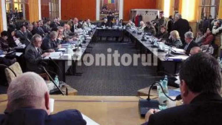 Scandalul apei reci la Galati