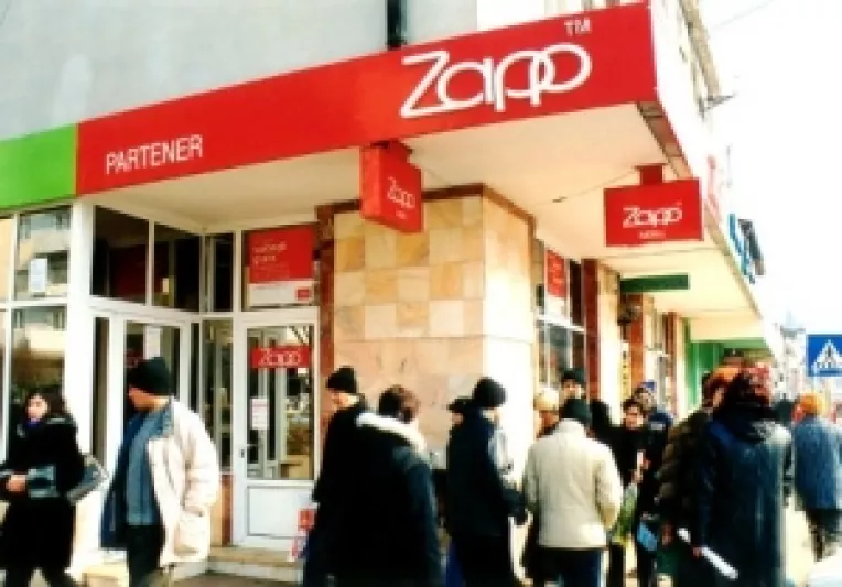 Si Zapp are cartela preplatita