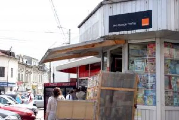 Tepele cu cartelele pre-pay iau amploare. Talharii prin SMS