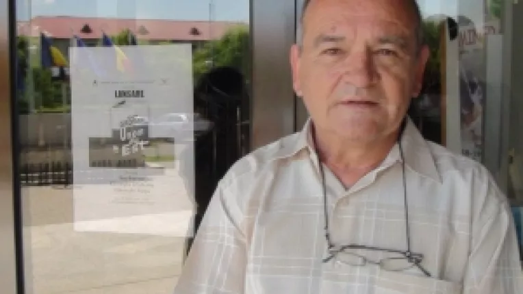 Ziarul Adevarul a renuntat la colaborarea cu scriitorul Ioan Grosan